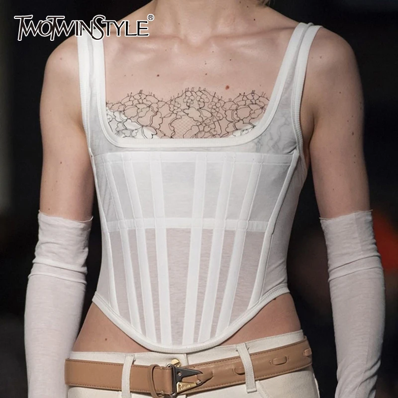 Женский короткий жилет TWOTWINSTYLE белый облегающий топ с квадратным воротником и