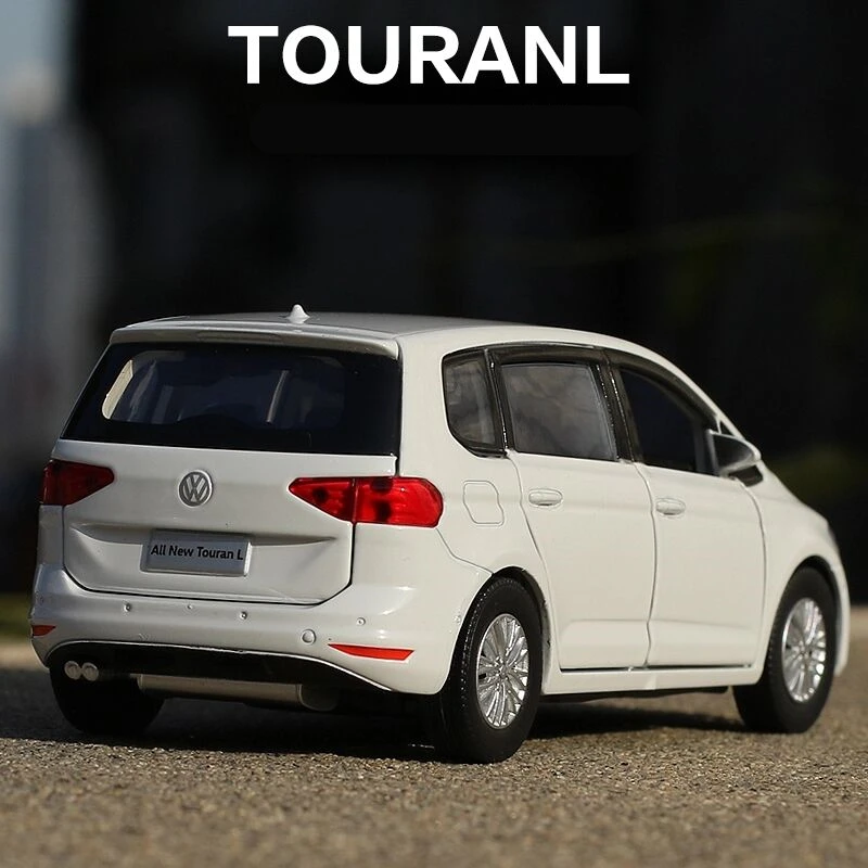 Модель автомобиля Volkswagen Touran MPV из сплава литой и игрушечный автомобиль модель со