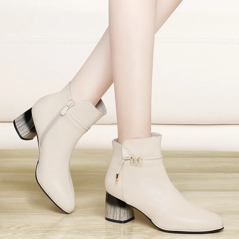 

Gold Lines Rabbit Chunky-Heel Short Boots Women's Semi-high Heeled 2019 Autumn And Winter New Style Martin Boots British Style M