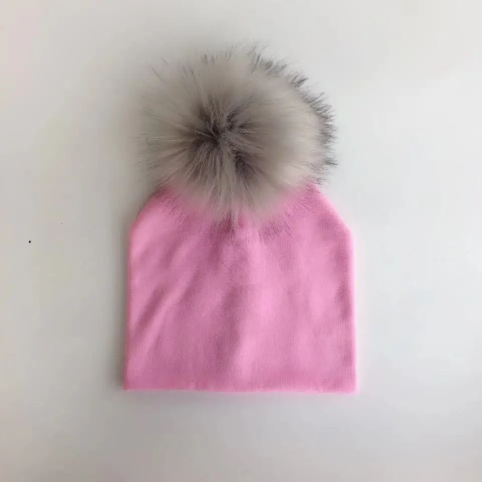 1 pink Зимняя детская шапка для малышей; реквизит из меха енота для мальчиков и девочек; детская шапка из искусственного хлопка; шапка для новорожденных; детская шапочка с помпоном - Цвет: 1 pink