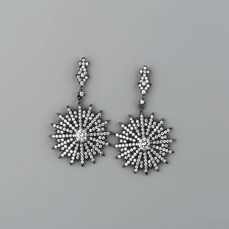 

CMajor Latest S925 Sterling Silver Imported 7A Cubic Zircon European and American Style Simple Meteor Stud Earrings for Women
