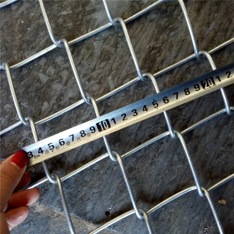 

Xin Ji Manufacturers High Quality Currently Available Supply Galvanized Chain Link Fence Weaving Wire Mesh Fence Special Standar