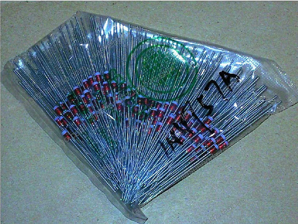 

Zener Diode 1N4754 1W 39V 1N4754A Do-41 IN4754 Voltage Regulator Tube