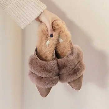 

Autumn and winter new real rabbit hair pointed flat-bottom non-slip slippers Mao Mao slippers women's summer fashion wear 2020