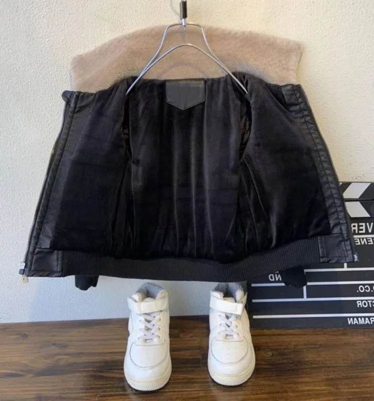 12637526197_1930851447