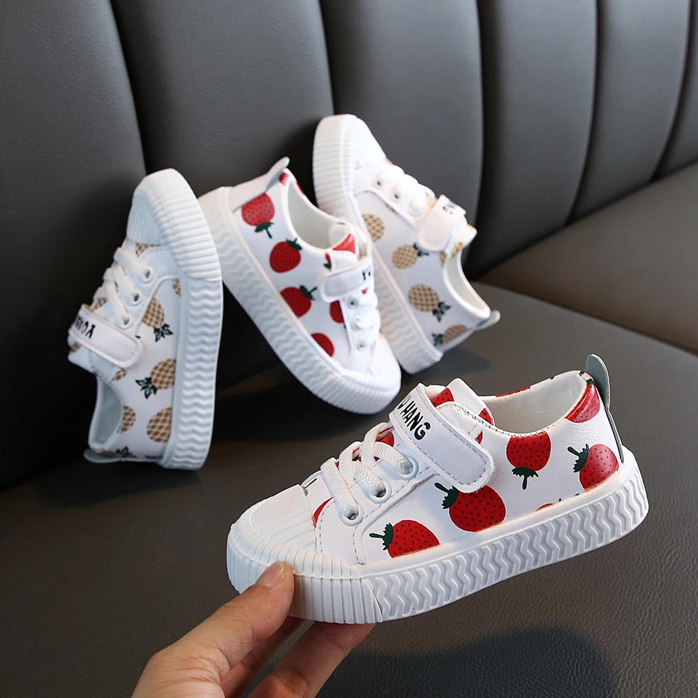 

Hot sale pineapple strawberry spring and autumn new soft bottom girls children students casual non-slip PU leather sports shoes