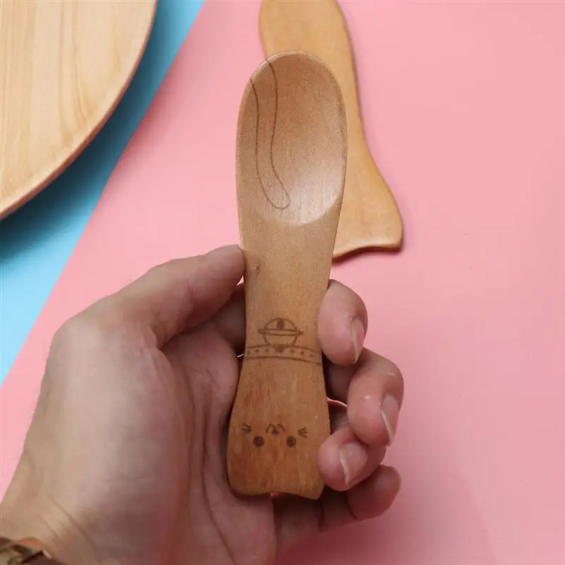 5Pcs Eco-friendly Wooden Spoons Hand Carved Cute Cartoon Animal Pattern Kids Spoon Baby Food Dessert Serving Spoons(Cat