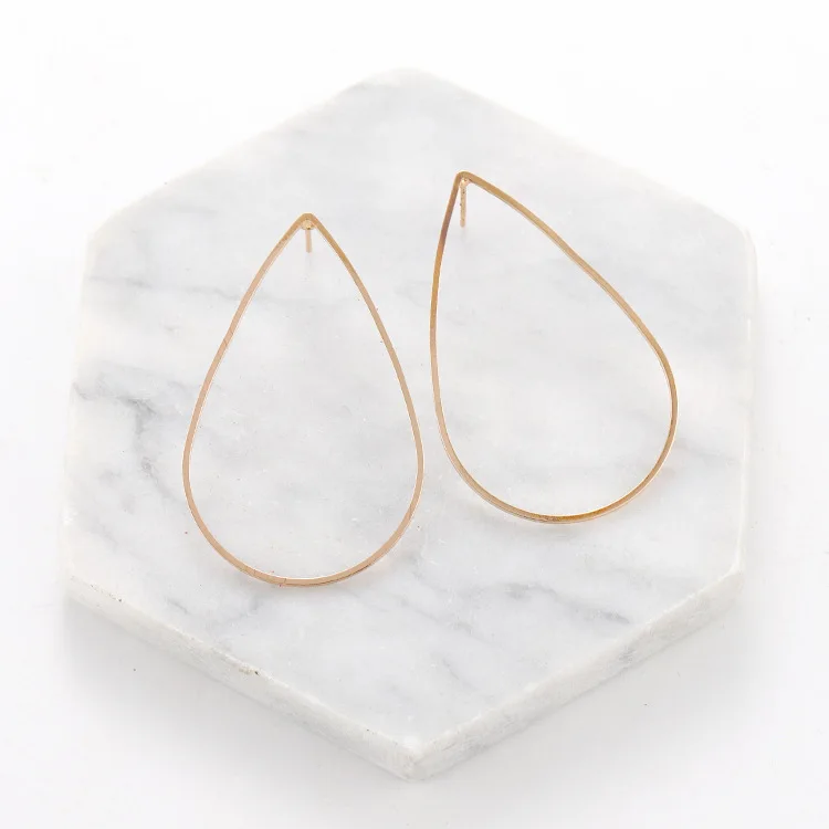 

2019 New Fashion Drop Shape Minimalist Personality Cool Autumn And Winter Accessories Pendant Jewelry Earrings Wholesale