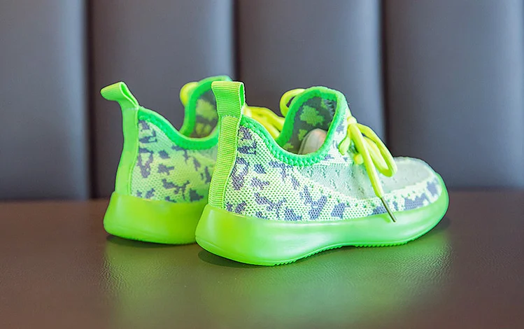 Fly Knit светящаяся детская обувь; Новинка; сетчатая дышащая обувь для мальчиков и девочек; повседневная обувь для бега; кроссовки для девочек