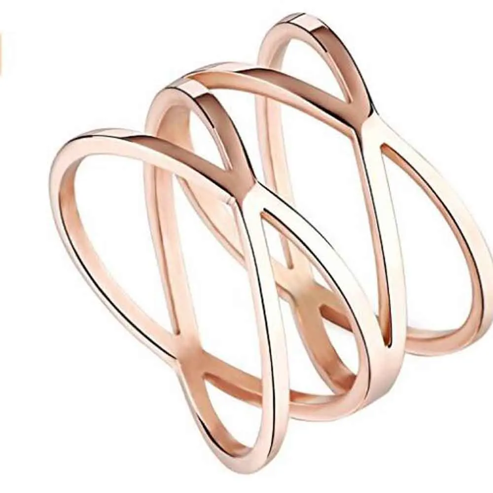 

Japanese Korean Popular Customizable Fashion Exquisite Lettering Titanium Steel Simple Circle Marriage Engagement Ring Couple Ri