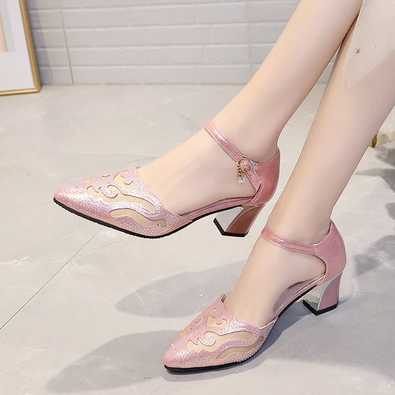 

2020 new ladies belt shoes Pointed-toe shiny square heel non-slip personalized pattern comfortable shopping women's shoes U22-14
