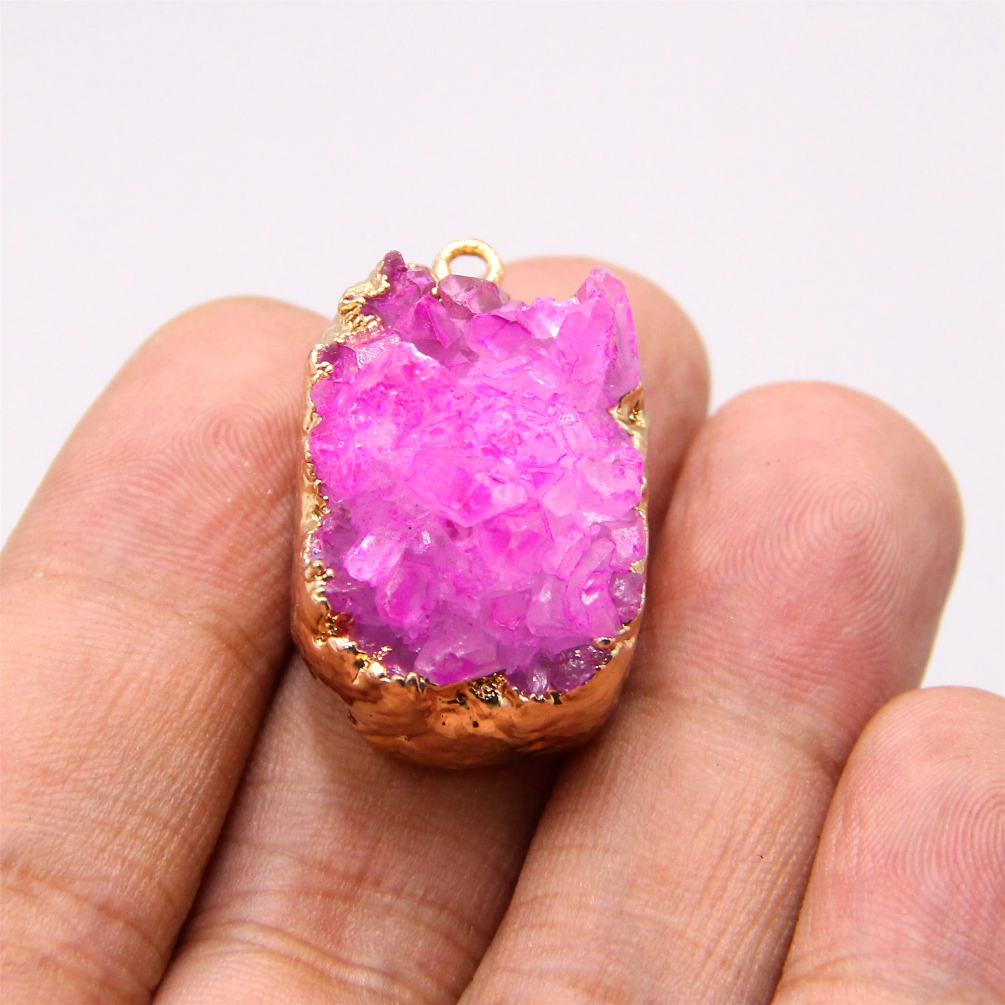 

Irregular Natural pink Crystal Pendant agates quartz Druzy Pendant Handmade Gems Natural Stone Pendants For Jewelry Making DIY