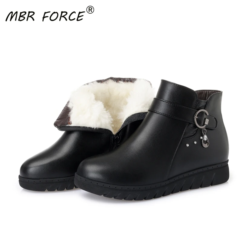 winter boots for elderly woman