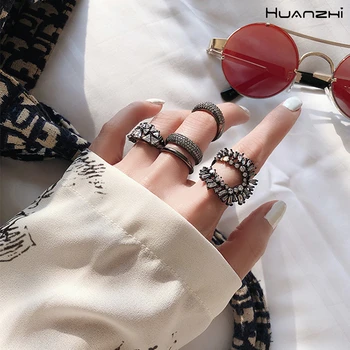 

HUANZHI 2019 Bohemia Punk Vintage Crystal Geometric Copper Ring Dark Exaggeration Zircon Ring Party Jewelry Gifts