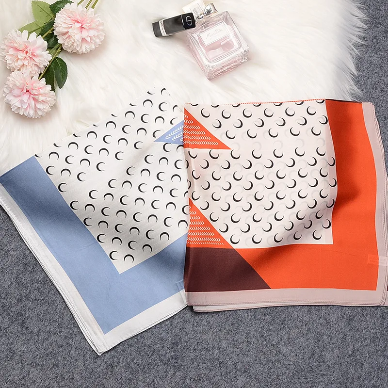 Exquisite pattern 100% silk ladies scarf ultra-thin square scarf 2021 autumn new style zebra pattern scarf 2021 ladies new ribbon small and medium scarf various styles door scarf and white