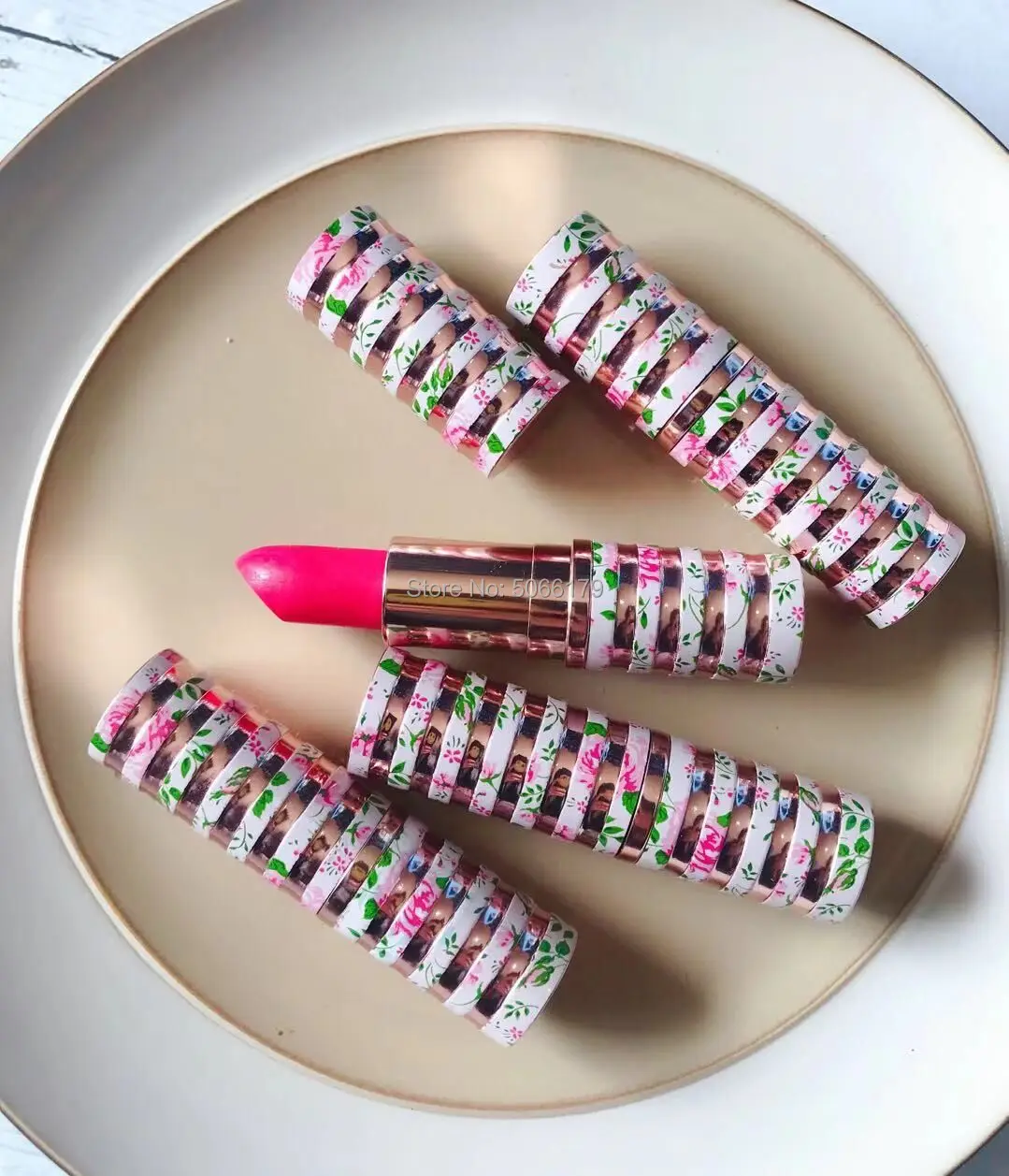

12.1mm Elegant Round Flower Cosmetic lipgloss Lipstick Metal Tube,Empty Aluminum Lip Balm Lip Rouge Container Makeup Accessories