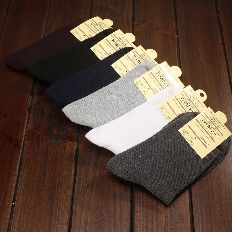 

Solid Color Tube Male Sock Cotton Sports Casual Style Deodorant Breathable Sweat-absorbent Knitted Socks 2020 Spring Summer Cool