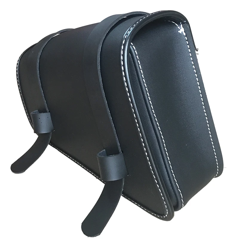 皮带拉扣款三角包主图4