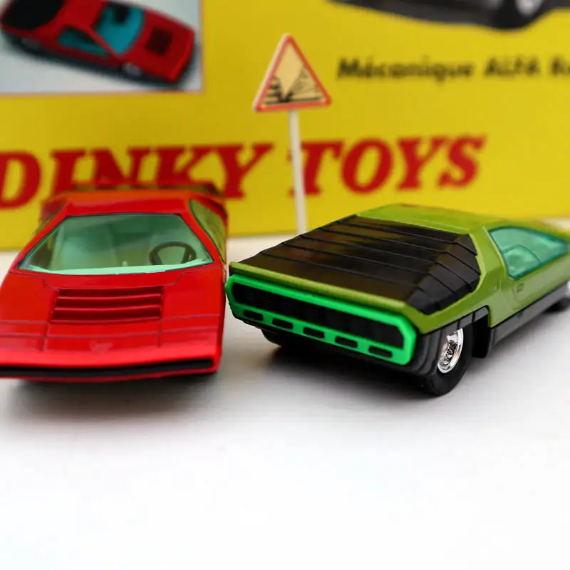 Набор игрушек Атлас Динки 1426 1426P карабин Bertone mechanique Alfa Romeo литой