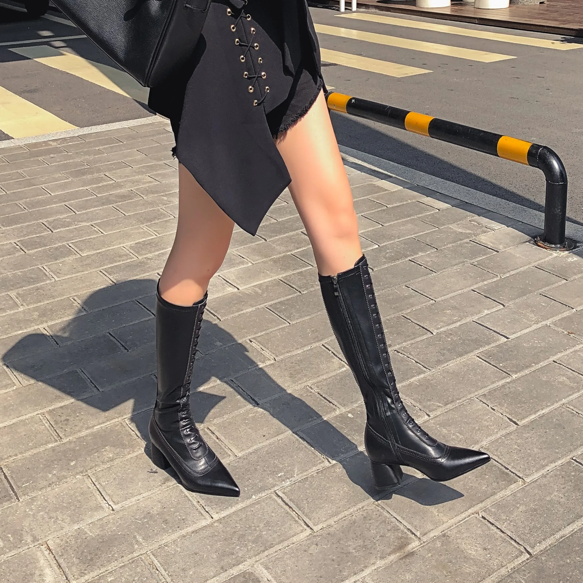 

2020 spring and autumn new high boots women's thick heel pointed toe long knight boots wild stovepipe zipper but knee boots X358