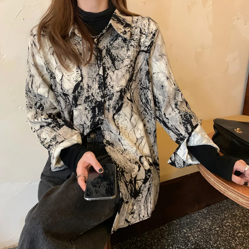 

2021 New Women Spring Vintage Loose Corduroy Blouse Tie Dye Pattern Single Breasted Shirt Full Sleeve Tops