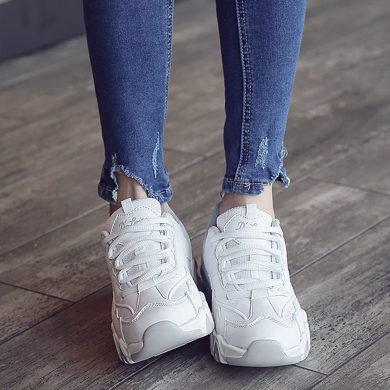 

Autuspin Breathable PU Fabric Retro Women's Sneakers Lace-up Trainers Fitness GYM Outdoor Cushion Trail Running Shoes for Women