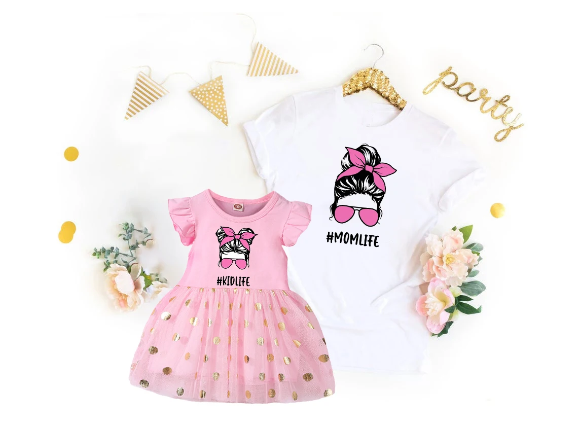 Mom Life Kid Life Clothes Mama Mini Disordinato Bun Clothing Madre E Ragazza Abbinamenti Outfit Mom And Me Abiti Famiglia Look Outfit