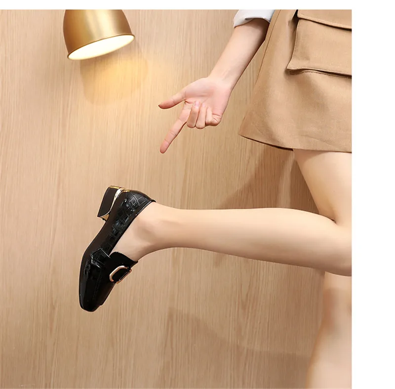 British Bright Patent Genuine Leather Pumps Oxford Shoes For Women 2020 Spring New Metal Thick Middle Heel Women's Loafers Shoes (29)