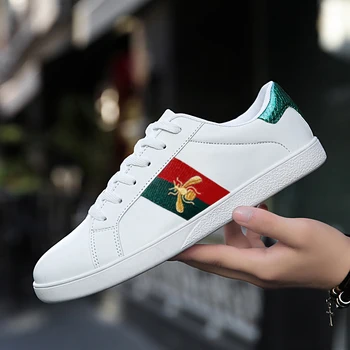 

35~46 Men Canvas Shoes 2020 Genuine Leather Bee Fashion Solid Color Men Vulcanized Shoes Lace-up White Casual Shoes Men Sneakers