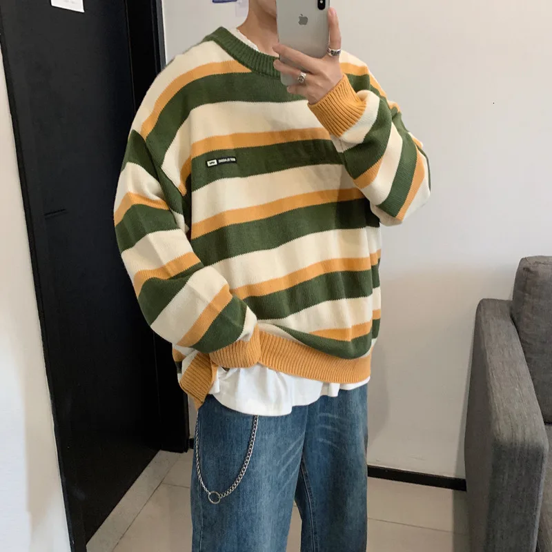 UYUK Autumn New Casual Loose Korean Version Of The Trend Of Street Stripe Stitching Knitted Men's Sweater Clothes Homme UYUK Autumn New Casual Loose Korean Version Of The Trend Of Street Stripe Stitching Knitted Men's Sweater Clothes Homme