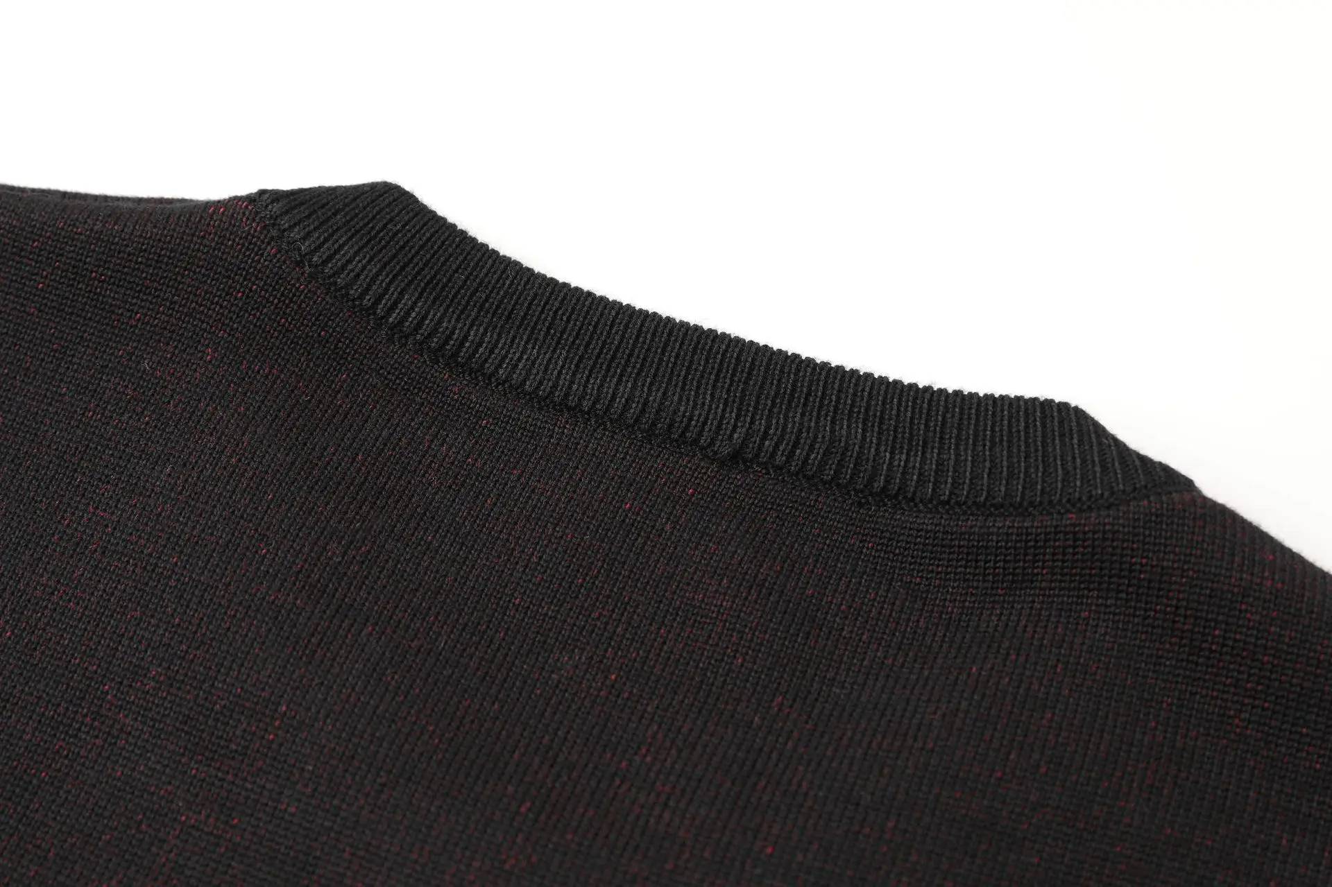 067A3519