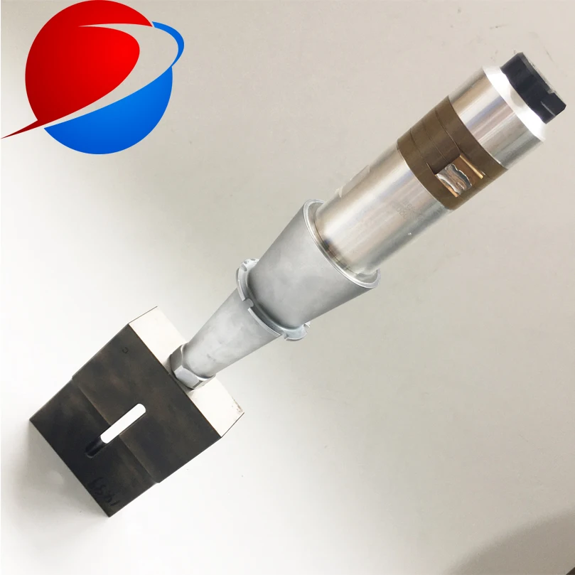 

Ультразвуковой сварочный генератор 15 кГц, 2600 Вт, преобразователь и клаксон для оборудования для хирургических масок