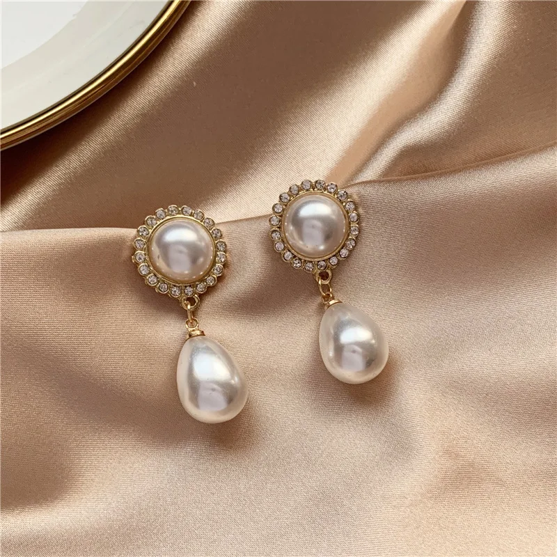 

Fashion and elegant temperament of restoring ancient ways pearl earrings contracted gem geometric stud earrings