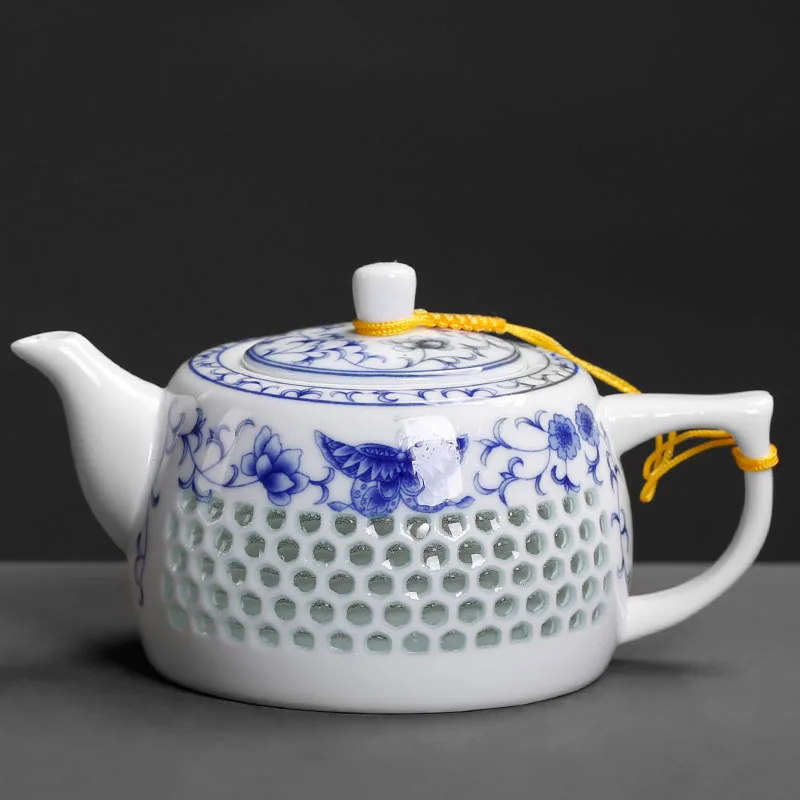 

200ML Blue and white porcelain teapot ceramic single pot household filter small size, exquisite and hollow tea set
