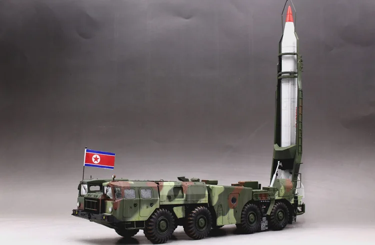 1/35 DPRK Hwassong 5 Тактический грузовик для транспортировки ракет с коротким радиусом