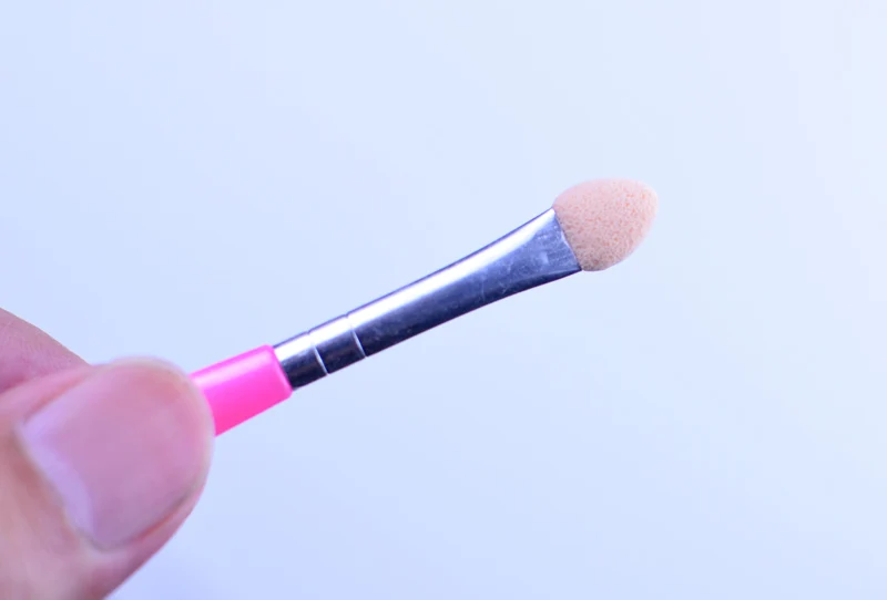 10Pcs Useful Makeup Beauty Tools 9CM Eye Shadow Sponge Eyeshadow Lip Brush Eyeliner Applicator