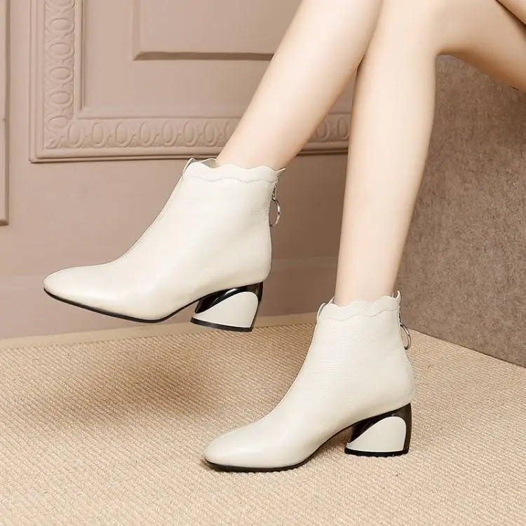 

Leather Shoe Woman 2019 Leather Boot Spring and Autumn Single Boot Mid-heel Martin Boot Head Layer Cowhide 5.5cm