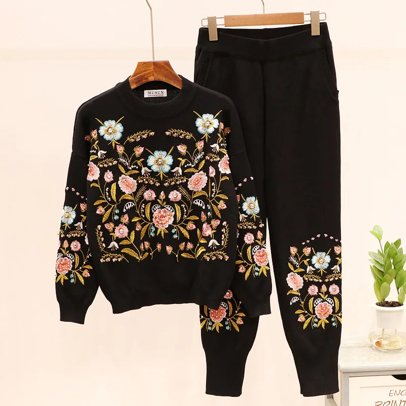 

Female Set Beading Embroidery Long sleeve Sweater Tops + Knitted Pants Women Two Piece Outfits Autumn Loose Knitwear Suit Female