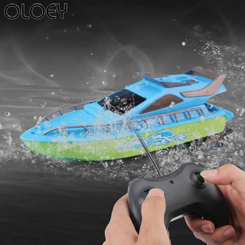 

Four-way remote-controlled boat Electric remote-controlled high speed boat navigation cruise ship model children's water toys