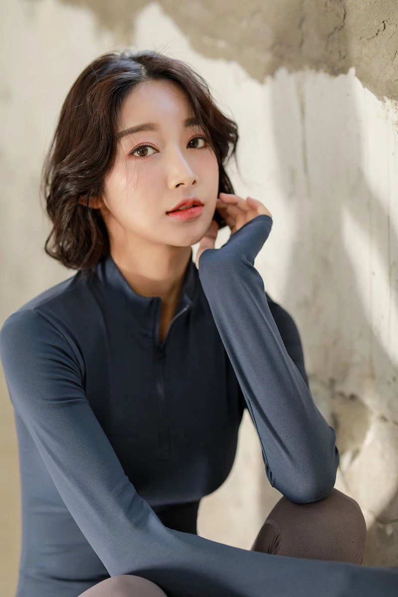 12403260158_1875949389