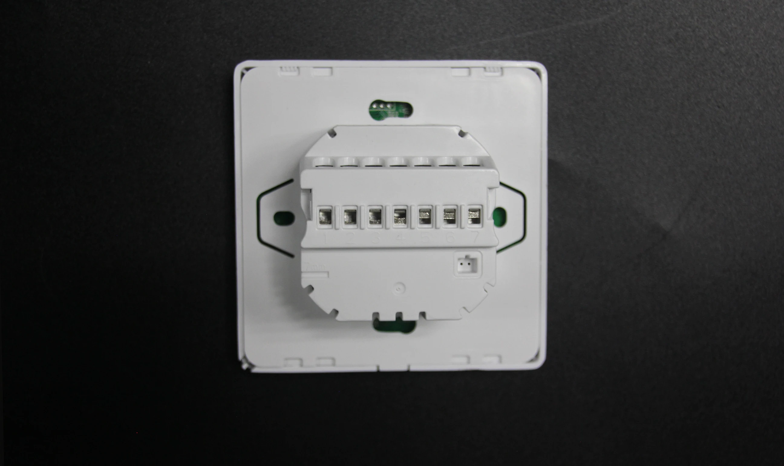 Двухзонный терморегулятор для теплого пола тр 730