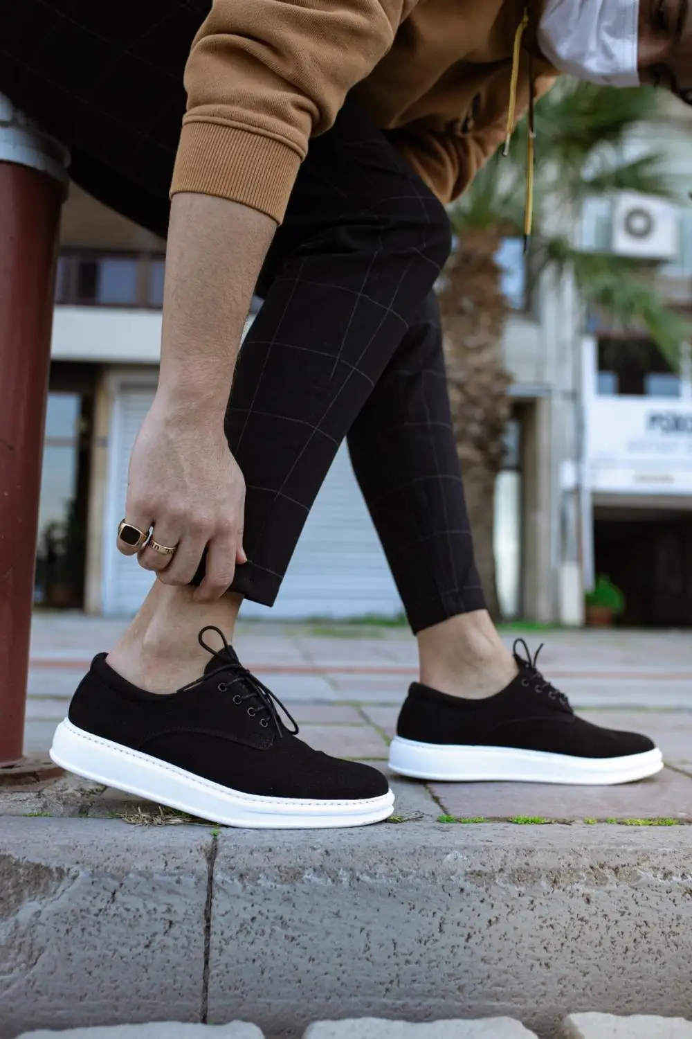 Non-leather Casual Shoes 