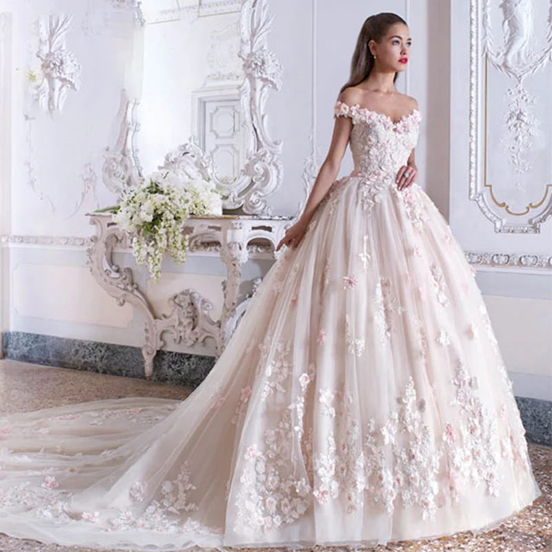Sweetheart Pink Ball gown Wedding Dress Vintage Appliques 3D Flowers Beaded Bridal Gown Vestido de Noiva