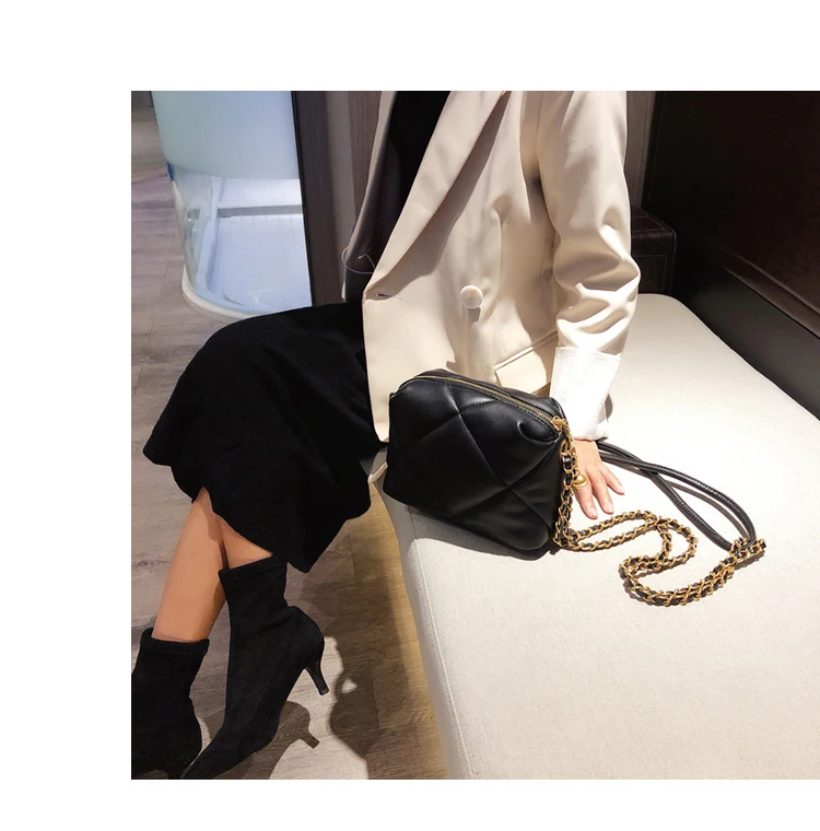 Женская сумка маленькая Xiangfeng Lingge Сумка на цепочке Женская Новая модная маленькая квадратная сумка простая на одно плечо сумка-мессенджер облачная сумка