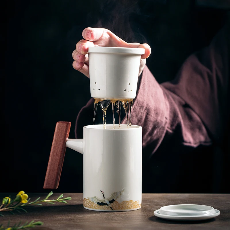 

Creative Ceramic Mug Wooden Handle Mug Personalized Coffee Cup Office Water Cup Filtered Water Separation with Lid Gift Cups