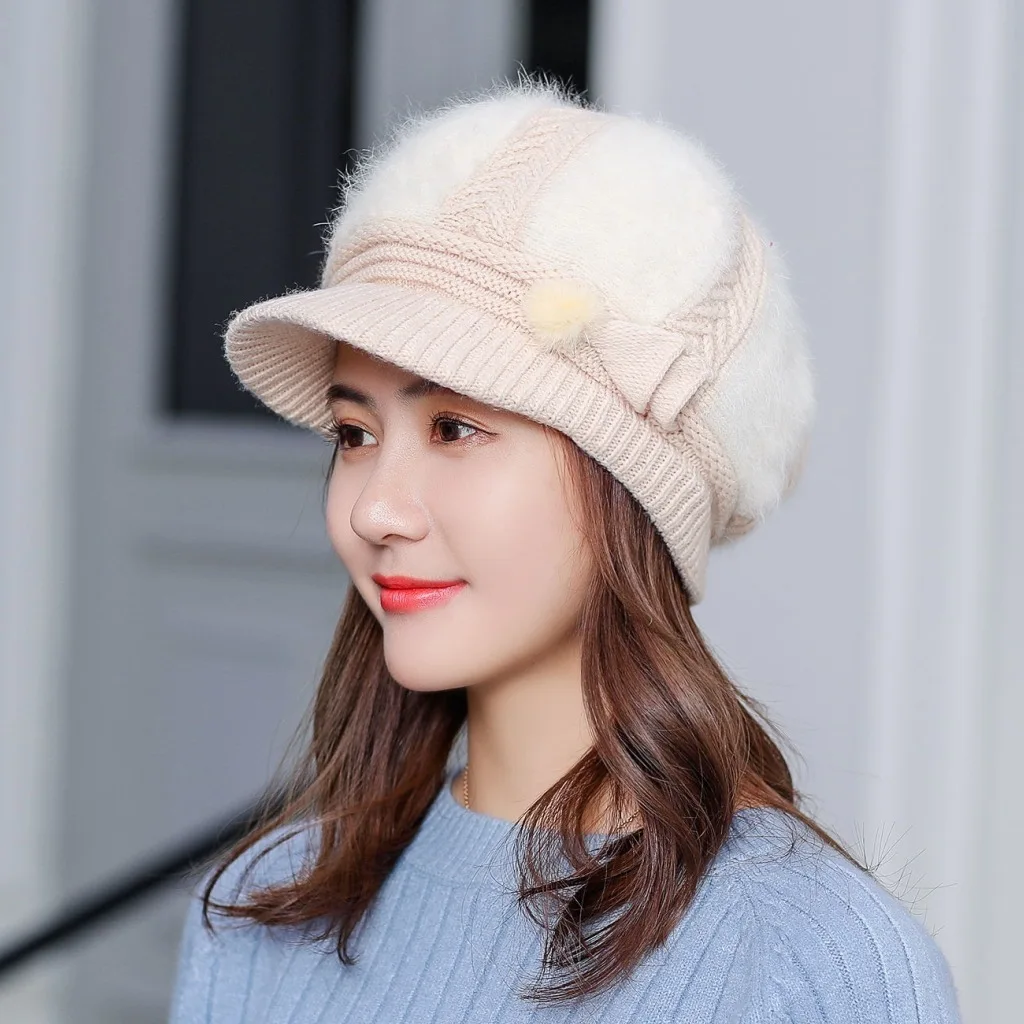 шикарные шапки зимние. девушка в зимней шапке. шапки женские зимние. шапка зимняя вязаная. вязаные шапки из кролика.