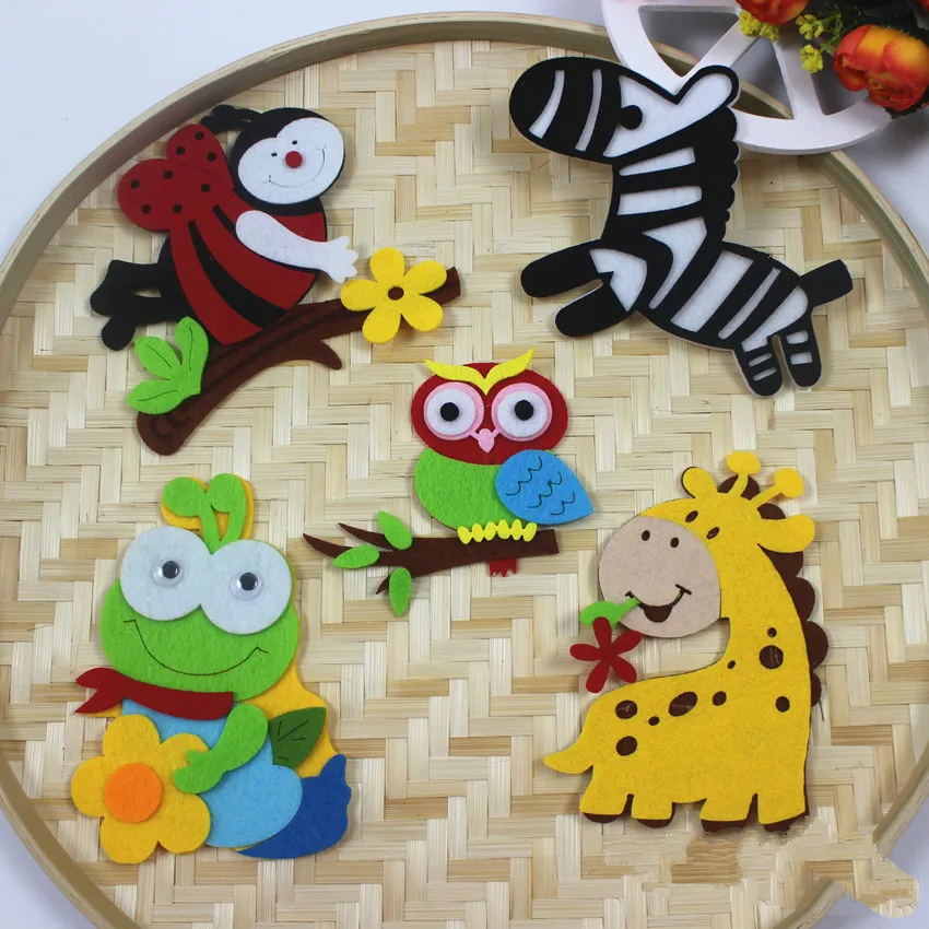 T-N Cartoon Animal Nonwoven Felt Hand DIY Package Bee Giraffe Dinosaur Frog Tiger Chicken House Rabbit Owl Wall Stickers Decor