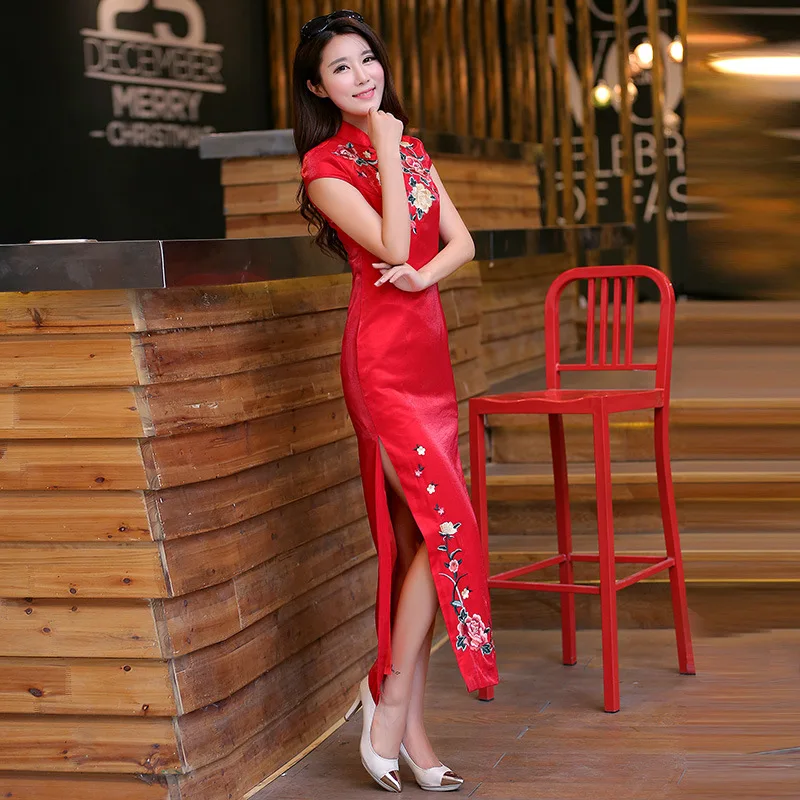 

Long Large Size Slim Fit Cheongsam Retro Daily Life Improved Embroidered Toast Cheongsam Brocade Cheongsam