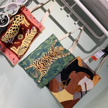 

CFSE-YOU Illustration Canvas Bag Jacquard Shopping Bag Creative Eco Bag Ins Tote Bag 35X45cm Tote Bags for Women Cute Side Bag