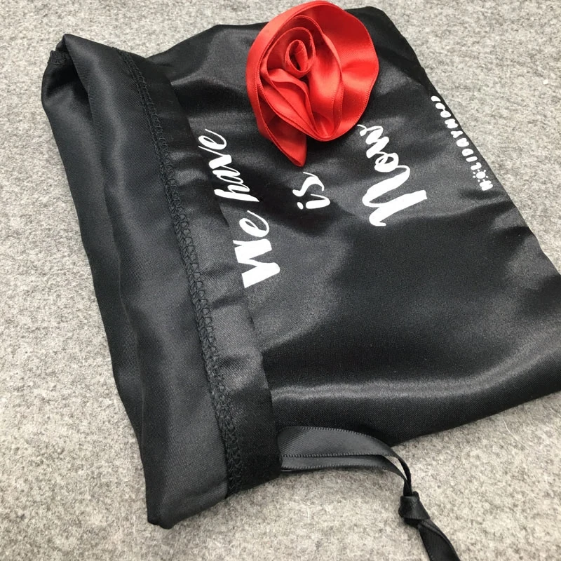 50p 사용자 지정 로고 인쇄 보석 파우치 새틴 가방 보석 포장 사용자 지정 Drawstring 가방 결혼식 선물 메이크업 머리 재사용 가능한 자루